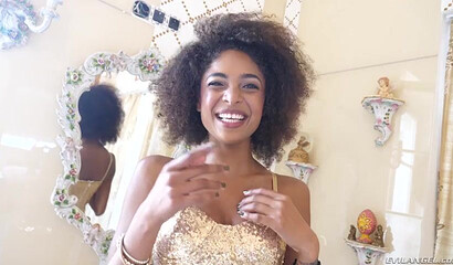 Fit ebony babe Luna Corazon loves anal fucking