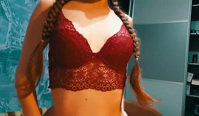 Sexy young sister strips her red undies and gives her cunt for slamming