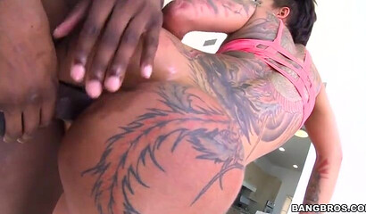 Interracial anal POV with MILF Bella Bellz