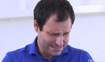 Cuckold session with brunette wife Jennifer White