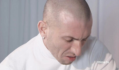 Black haired cougar with big boobies Amandha Fox feels dick in her anus