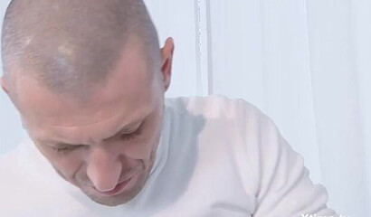 Black haired cougar with big boobies Amandha Fox feels dick in her anus