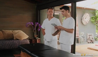 Bombastic blonde MILF Alura Jenson pleases this skinny white boy