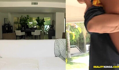 MILF Nikki Delano sits on guy's face and twerk with her perfect ass