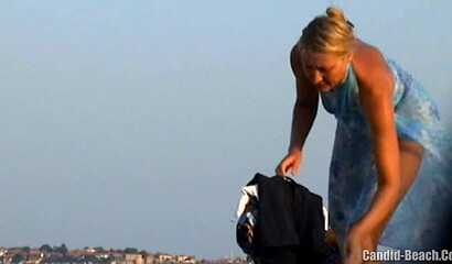 Horny voyeur caught hot blondes nude on the public beach