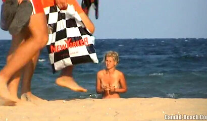 Horny voyeur caught hot blondes nude on the public beach