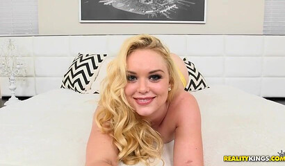 PAWG blonde beauty Mindy Deep being naughty in solo action
