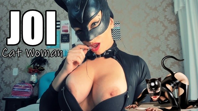 Big boobed catwoman Emanuelly Raquel teasing so naughty on webcam