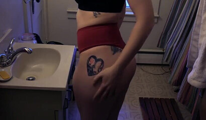 Curvy MILF with beautiful big butt Bettie Bondage gets fucked by stepson