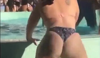 Compilation of amateur big ass butts twerking and bouncing on camera