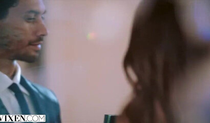 Brunette vixen with massive chest Sophie Dee riding black dong