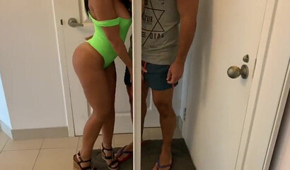 My sexy school teacher came to my room to give me her twat