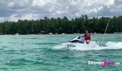 Sexy curvy slut Rahyndee James gives blowjob and dick ride POV