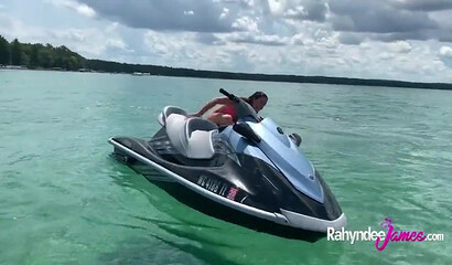 Sexy curvy slut Rahyndee James gives blowjob and dick ride POV