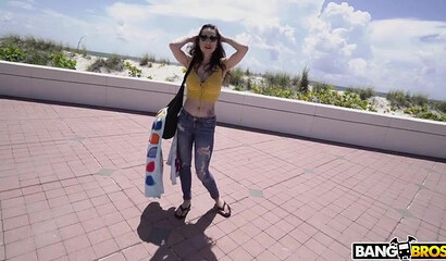 Sexy brunette MILF with tattoos gets banged after blowjob in the car