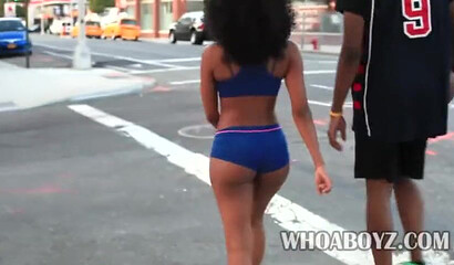 Adorable ebony with glasses and curly hair gets her twat eaten