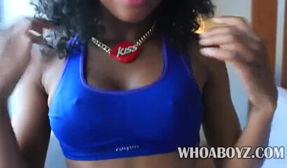 Adorable ebony with glasses and curly hair gets her twat eaten