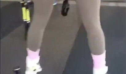 Compilation of sexy babe Sommer Ray twerking her ass to the camera
