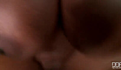 Curvylicious ebony Maserati gives blowjob and gets her fat vagina banged