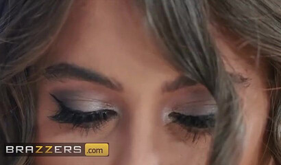 MILF teacher Nicole Aniston banging Riley Reid and hot stud in classroom