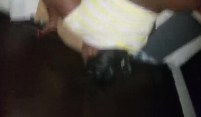 Amateur ebony mom with huge ass gets nailed in doggystyle pose