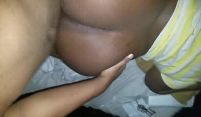 Amateur ebony mom with huge ass gets nailed in doggystyle pose