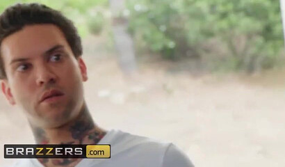 Dirty masseur banging PAWG Lela Star through ripped pantyhose