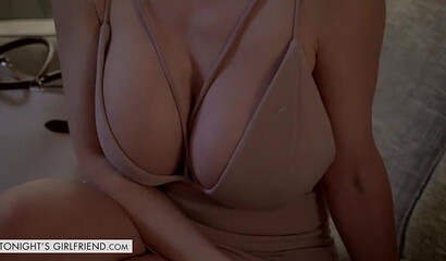 Mature escort Dee Williams gives superb boobjob and screws her rich client