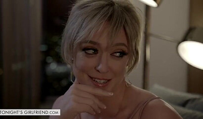 Mature escort Dee Williams gives superb boobjob and screws her rich client