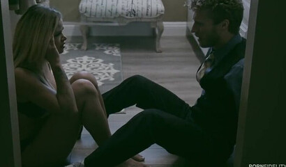 Blonde nympho Jessa Rhodes has sex with her horny boyfriend all over the house