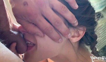 Young babe gets her mouth and pussy boned at hotel room