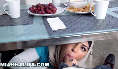 Busty Muslim sluts Julianna Vega & Mia Khalifa share big curved dick on the sofa