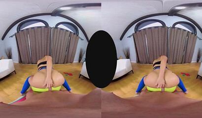 Big ass blonde AJ Applegate gets her leggings ripped during intense VR cock ride