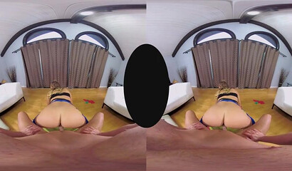 Big ass blonde AJ Applegate gets her leggings ripped during intense VR cock ride