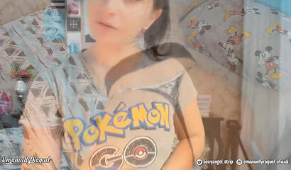 Attractive cam babe in lingerie Emanuelly Raquel teasing with her big booty