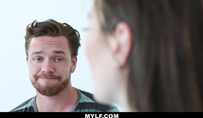 Petite MILF Angelina Diamanti blowing huge dick in the car