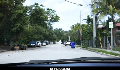 Petite MILF Angelina Diamanti blowing huge dick in the car