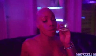 Black fella Rico Strong screwing bootylicious short haired stripper Bunz4eva
