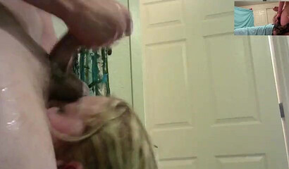 Blonde thot deepthroating and blowing dick in homemade oral action