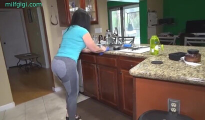 Two fat ass MILFs in sexy leggings tease each other in bed