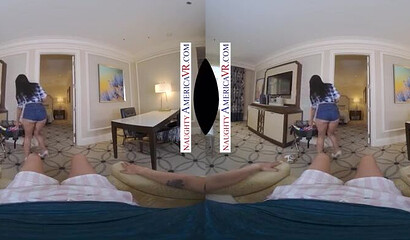 Busty MILF Rachel Starr shows her sex skills in ultimate VR experience