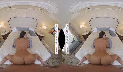 Busty MILF Rachel Starr shows her sex skills in ultimate VR experience