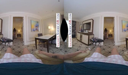Busty MILF Rachel Starr shows her sex skills in ultimate VR experience