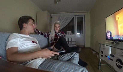 Sexy blonde slut gets anally screwed after playing Minecraft