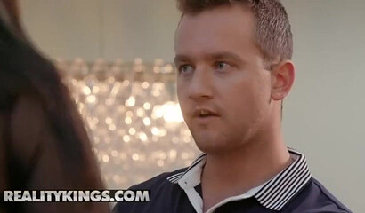 Family gathering for Thanksgiving turns into wild sex orgy