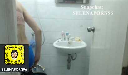 Amateur brunette with harry pussy gets spied on in the bathroom