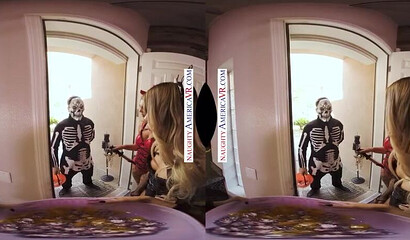 Sinners Gabbie Carter, Gianna Dior, & Khloe Kapri fucking dick in VR Halloween scene