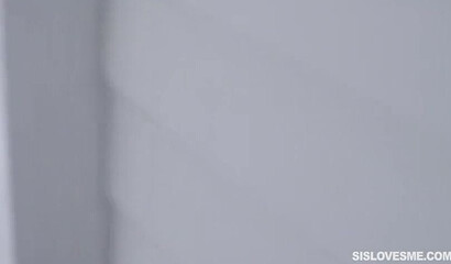 Hot Vienna Black pleasing dick together with her sexy stepsister