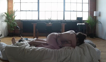 Amateur PAWG loving morning sex with her horny boyfriend