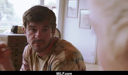 Attractive Dr. Sarah Vandella recovers her patient by pleasing his thick cock